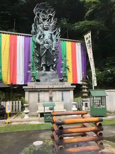 大本山七宝瀧寺の仏像