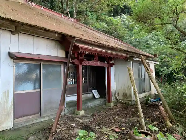 辨財天の本殿・本堂