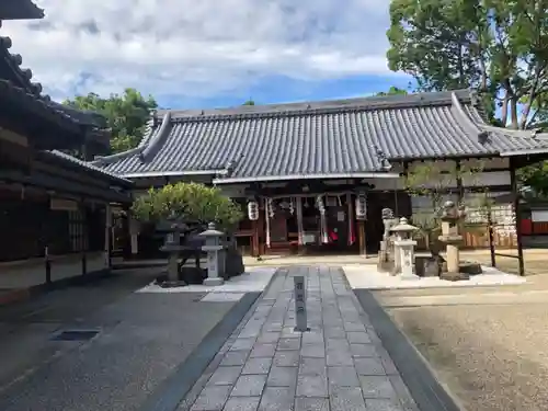 片埜神社の本殿・本堂