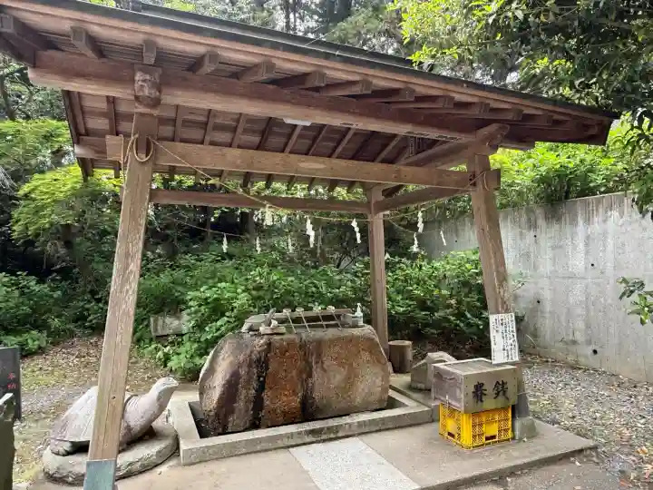 亀岡八幡宮の手水舎