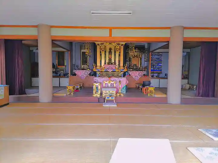 信力寺の本殿・本堂