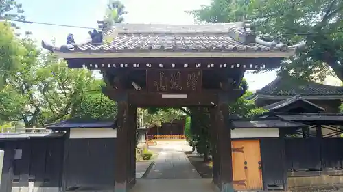 称名寺の山門