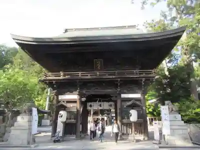 日牟禮八幡宮の山門・神門