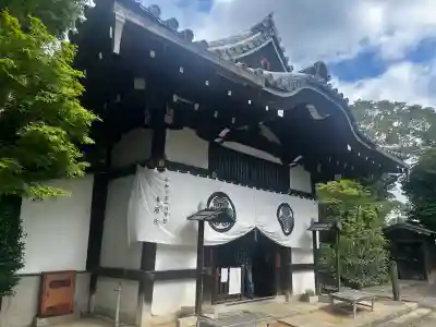 養源院の{uncategorized: "未分類", other: "その他", undefined: "問題あり", building: "その他建物", grave: "お墓", sacred_gate: "鳥居", guardian: "狛犬", statue: "像", buddha: "仏像", history: "歴史", nature: "自然", garden: "庭園", animal: "動物", pagoda: "塔", temizu: "手水舎", mountain_gate: "山門・神門", sanctuary: "本殿・本堂", subordinate: "末社・摂社", art: "芸術", scenery: "景色", jizo: "地蔵", ema: "絵馬", goshuin: "御朱印", omikuji: "おみくじ", items: "授与品その他", amulet: "お守り", goshuincho: "御朱印帳", eats: "食事", festival: "お祭り", votive_dance: "神楽", shichigosan: "七五三参", wedding: "結婚式", experience: "体験その他", initially: "初詣", around: "周辺", anti_infection: "感染症対策"}