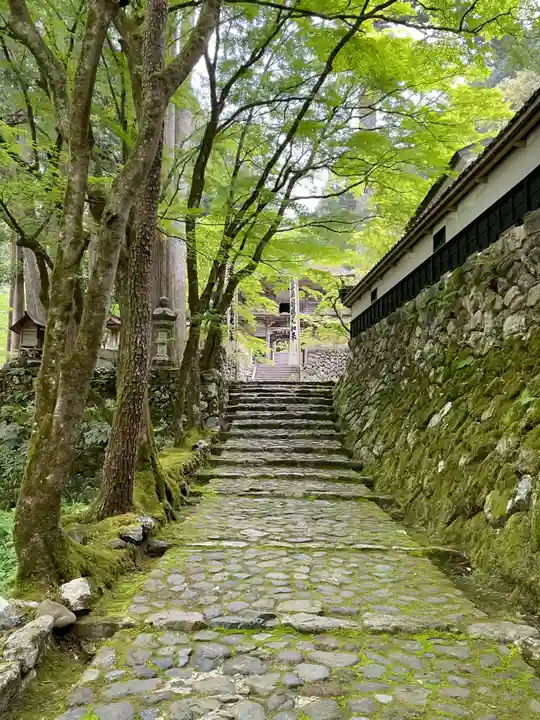 横蔵寺(岐阜県)