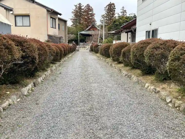 八幡神社の{uncategorized: "未分類", other: "その他", undefined: "問題あり", building: "その他建物", grave: "お墓", sacred_gate: "鳥居", guardian: "狛犬", statue: "像", buddha: "仏像", history: "歴史", nature: "自然", garden: "庭園", animal: "動物", pagoda: "塔", temizu: "手水舎", mountain_gate: "山門・神門", sanctuary: "本殿・本堂", subordinate: "末社・摂社", art: "芸術", scenery: "景色", jizo: "地蔵", ema: "絵馬", goshuin: "御朱印", omikuji: "おみくじ", items: "授与品その他", amulet: "お守り", goshuincho: "御朱印帳", eats: "食事", festival: "お祭り", votive_dance: "神楽", shichigosan: "七五三参", wedding: "結婚式", experience: "体験その他", initially: "初詣", around: "周辺", anti_infection: "感染症対策"}