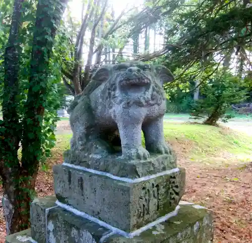 角田神社の狛犬