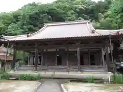 西性寺の本殿