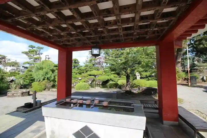 甲斐善光寺の手水舎