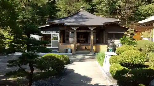 法専寺の本殿・本堂