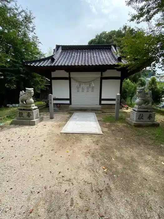 竈神社の本殿