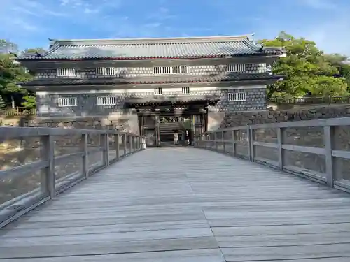 尾山神社の建物その他