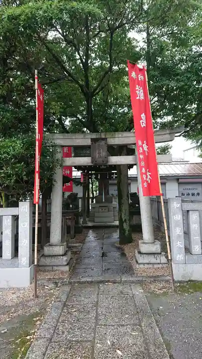 尾久八幡神社の鳥居