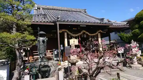 勝龍寺の本殿・本堂