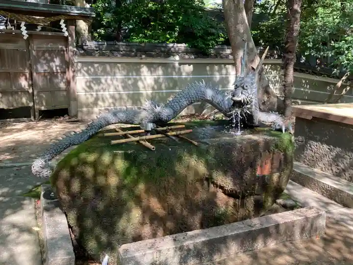 六甲八幡神社の手水舎