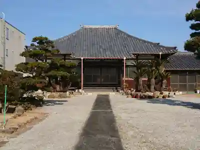 霊巌寺の本殿・本堂