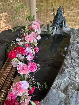 厚別神社の{uncategorized: "未分類", other: "その他", undefined: "問題あり", building: "その他建物", grave: "お墓", sacred_gate: "鳥居", guardian: "狛犬", statue: "像", buddha: "仏像", history: "歴史", nature: "自然", garden: "庭園", animal: "動物", pagoda: "塔", temizu: "手水舎", mountain_gate: "山門・神門", sanctuary: "本殿・本堂", subordinate: "末社・摂社", art: "芸術", scenery: "景色", jizo: "地蔵", ema: "絵馬", goshuin: "御朱印", omikuji: "おみくじ", items: "授与品その他", amulet: "お守り", goshuincho: "御朱印帳", eats: "食事", festival: "お祭り", votive_dance: "神楽", shichigosan: "七五三参", wedding: "結婚式", experience: "体験その他", initially: "初詣", around: "周辺", anti_infection: "感染症対策"}