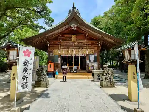 産宮神社の本殿