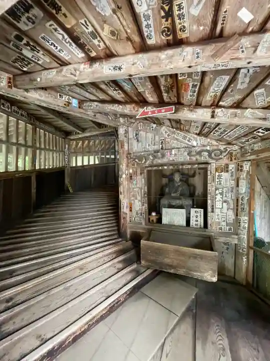 円通三匝堂(さざえ堂)(福島県)