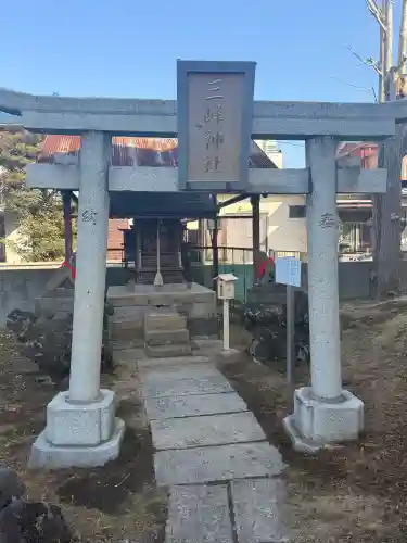 豊受神社の{uncategorized: "未分類", other: "その他", undefined: "問題あり", building: "その他建物", grave: "お墓", sacred_gate: "鳥居", guardian: "狛犬", statue: "像", buddha: "仏像", history: "歴史", nature: "自然", garden: "庭園", animal: "動物", pagoda: "塔", temizu: "手水舎", mountain_gate: "山門・神門", sanctuary: "本殿・本堂", subordinate: "末社・摂社", art: "芸術", scenery: "景色", jizo: "地蔵", ema: "絵馬", goshuin: "御朱印", omikuji: "おみくじ", items: "授与品その他", amulet: "お守り", goshuincho: "御朱印帳", eats: "食事", festival: "お祭り", votive_dance: "神楽", shichigosan: "七五三参", wedding: "結婚式", experience: "体験その他", initially: "初詣", around: "周辺", anti_infection: "感染症対策"}