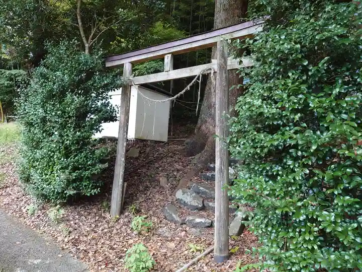 上黒川諏訪神社の鳥居