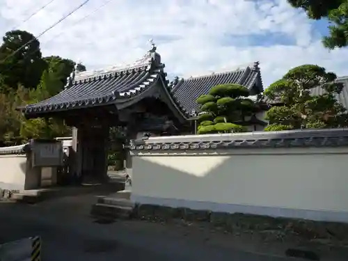 西光寺の山門・神門