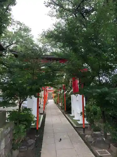 塚越稲荷神社の鳥居