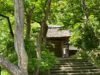 円覚寺の{uncategorized: "未分類", other: "その他", undefined: "問題あり", building: "その他建物", grave: "お墓", sacred_gate: "鳥居", guardian: "狛犬", statue: "像", buddha: "仏像", history: "歴史", nature: "自然", garden: "庭園", animal: "動物", pagoda: "塔", temizu: "手水舎", mountain_gate: "山門・神門", sanctuary: "本殿・本堂", subordinate: "末社・摂社", art: "芸術", scenery: "景色", jizo: "地蔵", ema: "絵馬", goshuin: "御朱印", omikuji: "おみくじ", items: "授与品その他", amulet: "お守り", goshuincho: "御朱印帳", eats: "食事", festival: "お祭り", votive_dance: "神楽", shichigosan: "七五三参", wedding: "結婚式", experience: "体験その他", initially: "初詣", around: "周辺", anti_infection: "感染症対策"}