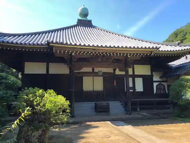 神武寺の本殿・本堂