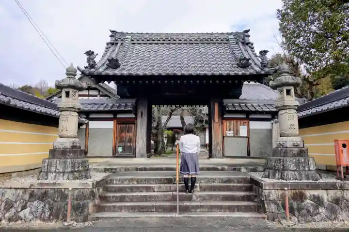 高蔵寺の山門・神門