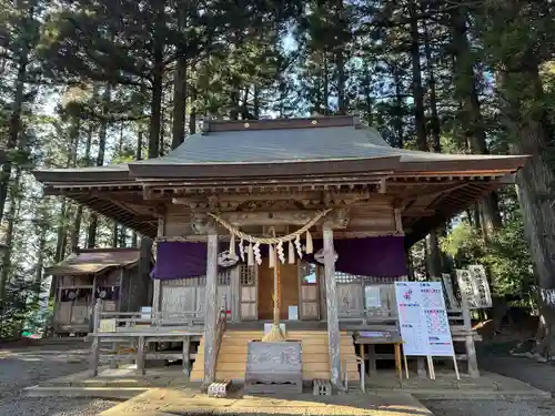 坪沼八幡神社の本殿・本堂