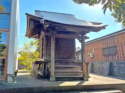 高岡関野神社の末社