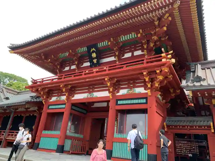 鶴岡八幡宮の本殿・本堂