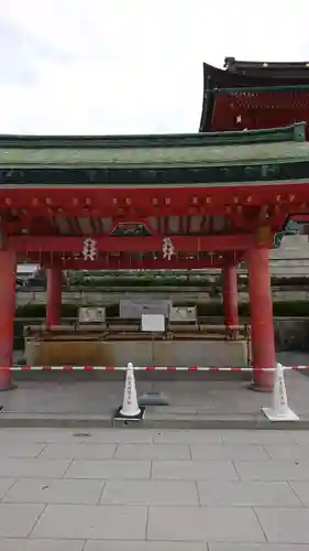 伏見稲荷大社の手水舎