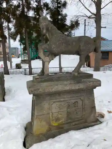 熊野宮の{uncategorized: "未分類", other: "その他", undefined: "問題あり", building: "その他建物", grave: "お墓", sacred_gate: "鳥居", guardian: "狛犬", statue: "像", buddha: "仏像", history: "歴史", nature: "自然", garden: "庭園", animal: "動物", pagoda: "塔", temizu: "手水舎", mountain_gate: "山門・神門", sanctuary: "本殿・本堂", subordinate: "末社・摂社", art: "芸術", scenery: "景色", jizo: "地蔵", ema: "絵馬", goshuin: "御朱印", omikuji: "おみくじ", items: "授与品その他", amulet: "お守り", goshuincho: "御朱印帳", eats: "食事", festival: "お祭り", votive_dance: "神楽", shichigosan: "七五三参", wedding: "結婚式", experience: "体験その他", initially: "初詣", around: "周辺", anti_infection: "感染症対策"}