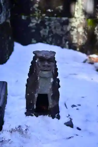 日光東照宮奥宮拝殿の狛犬