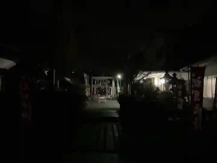 新羅神社の庭園