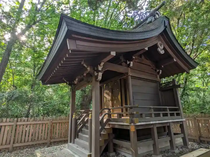 熱田神宮の{uncategorized: "未分類", other: "その他", undefined: "問題あり", building: "その他建物", grave: "お墓", sacred_gate: "鳥居", guardian: "狛犬", statue: "像", buddha: "仏像", history: "歴史", nature: "自然", garden: "庭園", animal: "動物", pagoda: "塔", temizu: "手水舎", mountain_gate: "山門・神門", sanctuary: "本殿・本堂", subordinate: "末社・摂社", art: "芸術", scenery: "景色", jizo: "地蔵", ema: "絵馬", goshuin: "御朱印", omikuji: "おみくじ", items: "授与品その他", amulet: "お守り", goshuincho: "御朱印帳", eats: "食事", festival: "お祭り", votive_dance: "神楽", shichigosan: "七五三参", wedding: "結婚式", experience: "体験その他", initially: "初詣", around: "周辺", anti_infection: "感染症対策"}