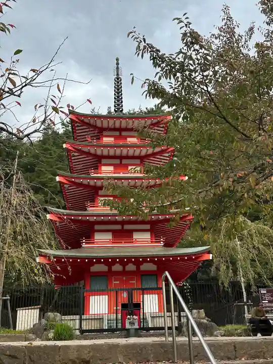 新倉富士浅間神社(山梨県)