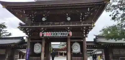 寒川神社の山門・神門