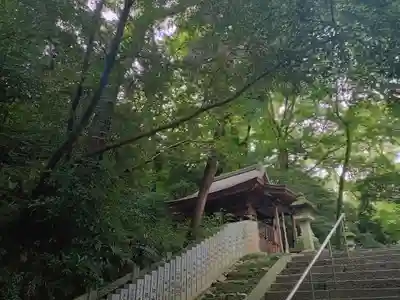 枚岡神社の末社・摂社