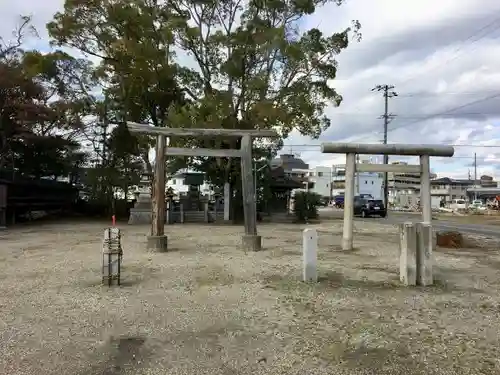 南明治八幡社の末社・摂社