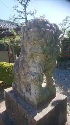 熊野社(萩原町花井方)の狛犬