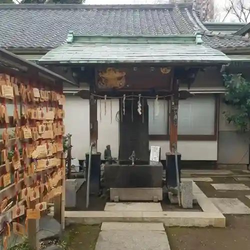 品川神社の手水舎