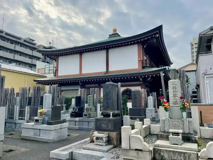 長寿寺の{uncategorized: "未分類", other: "その他", undefined: "問題あり", building: "その他建物", grave: "お墓", sacred_gate: "鳥居", guardian: "狛犬", statue: "像", buddha: "仏像", history: "歴史", nature: "自然", garden: "庭園", animal: "動物", pagoda: "塔", temizu: "手水舎", mountain_gate: "山門・神門", sanctuary: "本殿・本堂", subordinate: "末社・摂社", art: "芸術", scenery: "景色", jizo: "地蔵", ema: "絵馬", goshuin: "御朱印", omikuji: "おみくじ", items: "授与品その他", amulet: "お守り", goshuincho: "御朱印帳", eats: "食事", festival: "お祭り", votive_dance: "神楽", shichigosan: "七五三参", wedding: "結婚式", experience: "体験その他", initially: "初詣", around: "周辺", anti_infection: "感染症対策"}