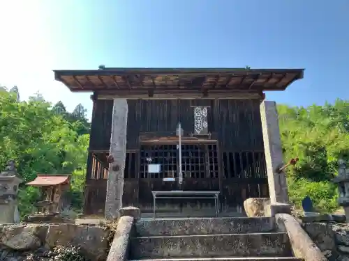 松田八幡宮の{uncategorized: "未分類", other: "その他", undefined: "問題あり", building: "その他建物", grave: "お墓", sacred_gate: "鳥居", guardian: "狛犬", statue: "像", buddha: "仏像", history: "歴史", nature: "自然", garden: "庭園", animal: "動物", pagoda: "塔", temizu: "手水舎", mountain_gate: "山門・神門", sanctuary: "本殿・本堂", subordinate: "末社・摂社", art: "芸術", scenery: "景色", jizo: "地蔵", ema: "絵馬", goshuin: "御朱印", omikuji: "おみくじ", items: "授与品その他", amulet: "お守り", goshuincho: "御朱印帳", eats: "食事", festival: "お祭り", votive_dance: "神楽", shichigosan: "七五三参", wedding: "結婚式", experience: "体験その他", initially: "初詣", around: "周辺", anti_infection: "感染症対策"}
