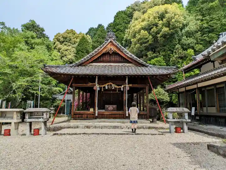 曽野稲荷神社の本殿・本堂