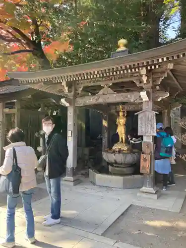 高尾山薬王院の手水舎