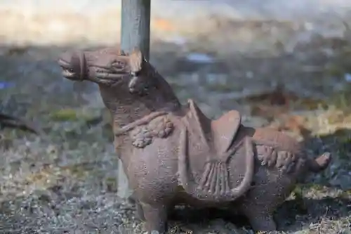 三春大神宮の像