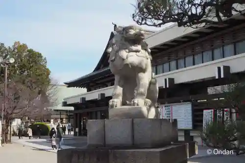 成田山大阪別院　明王院の狛犬